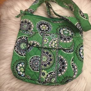 Vera Bradley green bag - circular print